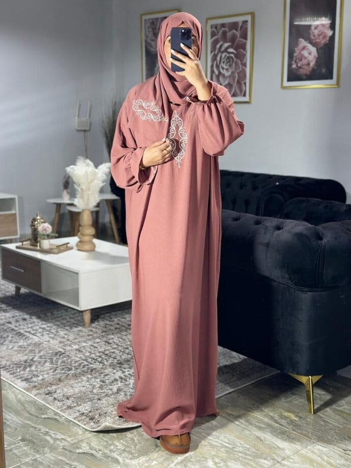 طقم صلاة قماش كريب فرواصي طرز شعرة حرة