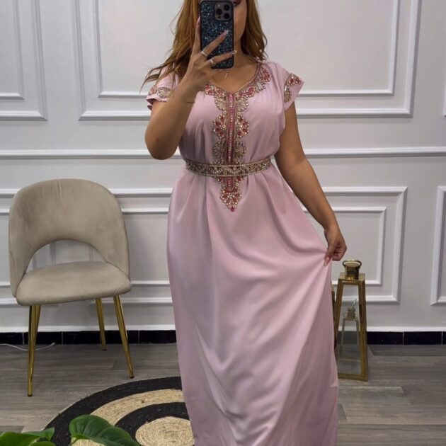 جبة جلاتين بدون اكمام للمقاسات الكبيرة ❤️